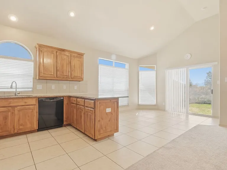 2016 Priscella Dr — Photo 11