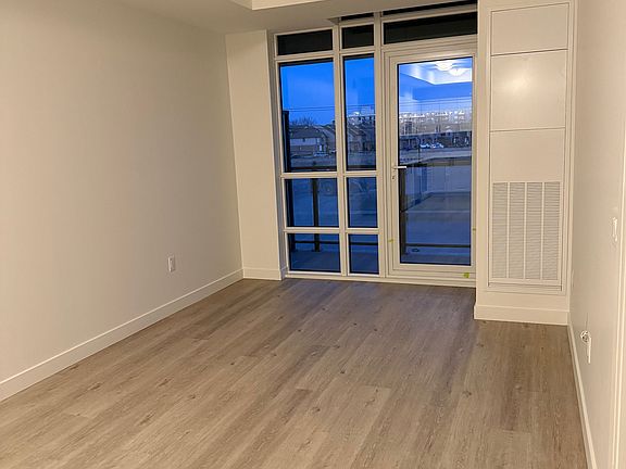 5th image of 461 Green Rd #215