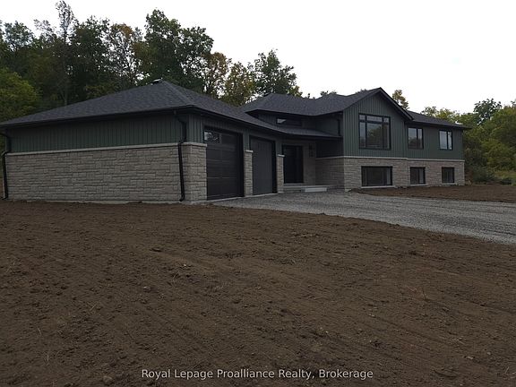 3rd image of 1295 Victoria Rd