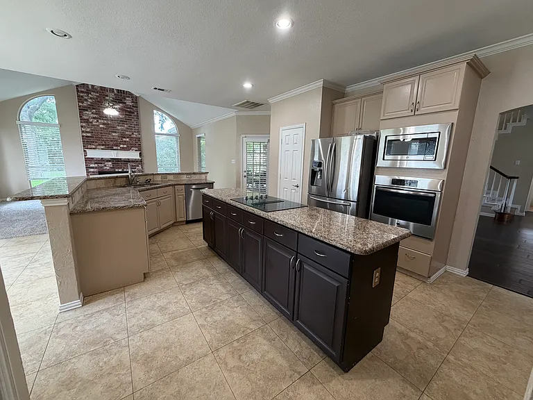 109 Belmont Place Cir — Photo 2