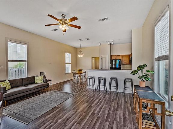 5th image of 315 N Salcedo St