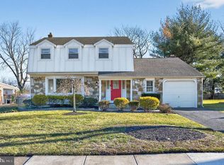 7 Lisa Ln, Cherry Hill, NJ 08003