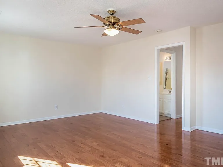 268 Joshua Glen Ln — Photo 6
