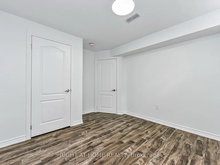 59 Vezna Cres #BASEMENT — Photo 10