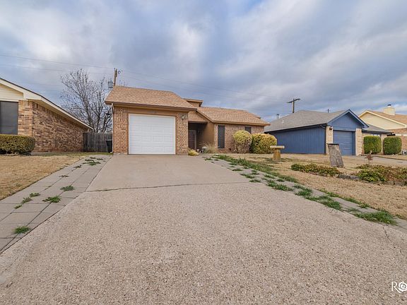 2nd image of 3218 Chimney Cir
