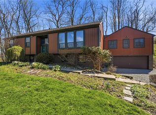 438 Leslie Rd, Valencia, PA 16059