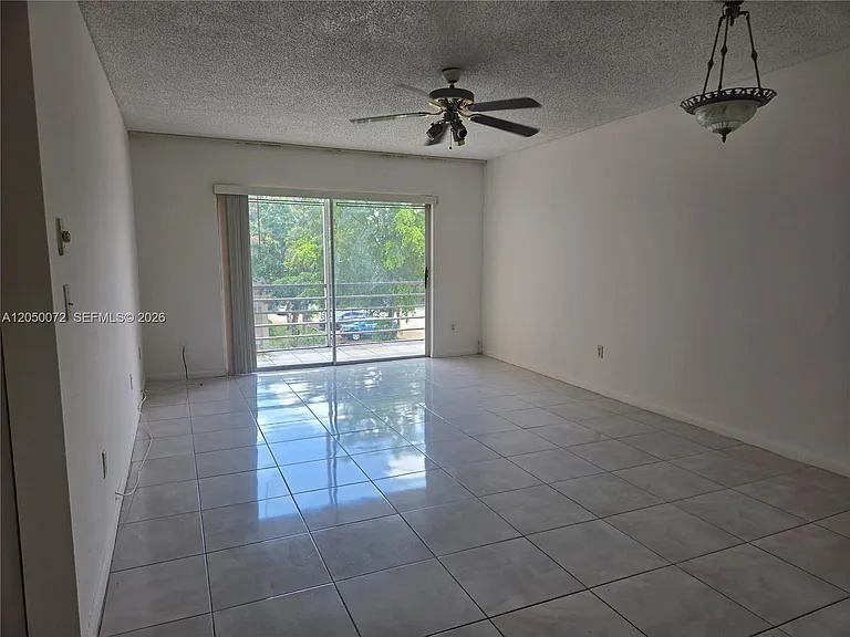 2800 NW 56th Ave #G301 — Photo 1