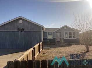 2202 Iris St, Carlsbad, NM 88220