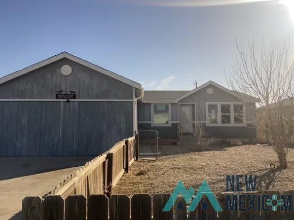 2202 Iris St, Carlsbad, NM 88220