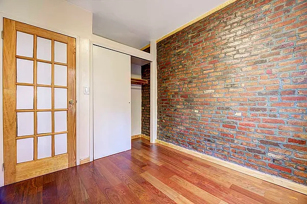 Rented by REAL New York | media 25
