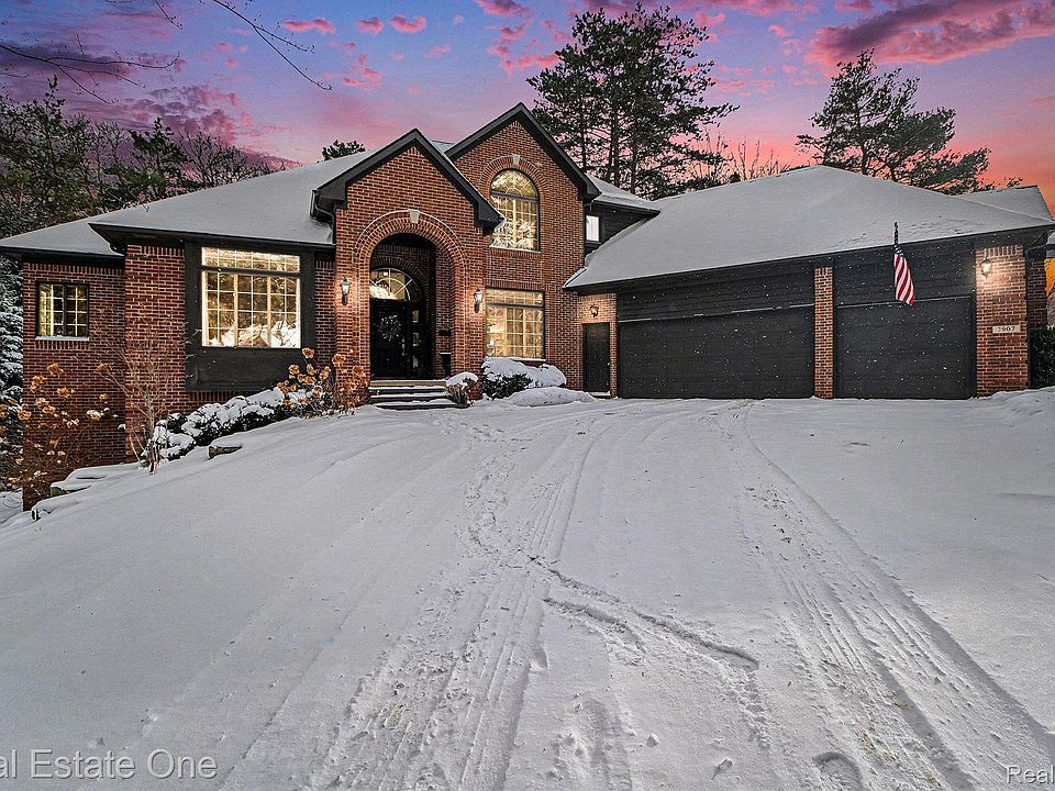 1st image of 7907 Brookwood Dr