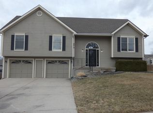 8819 NE 110th St, Kansas City, MO 64157