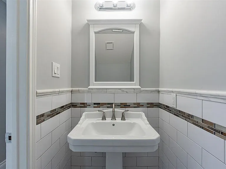 12023 Meadow Place Dr — Photo 28