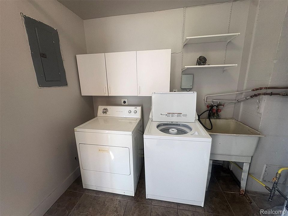 33 E Brockton Ave, photo 7