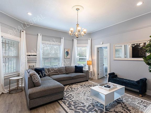 3rd image of 716 14th St #C