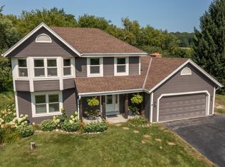 2131 Meghan Ln, Hartford, WI 53027