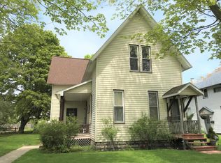 207 E Filer St, Ludington, MI 49431
