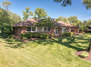 16 Saint Alfred Rd, Saint Louis, MO 63132