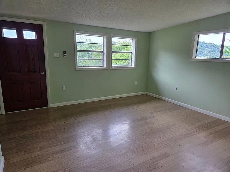 171 Gilmer St #B — Photo 9