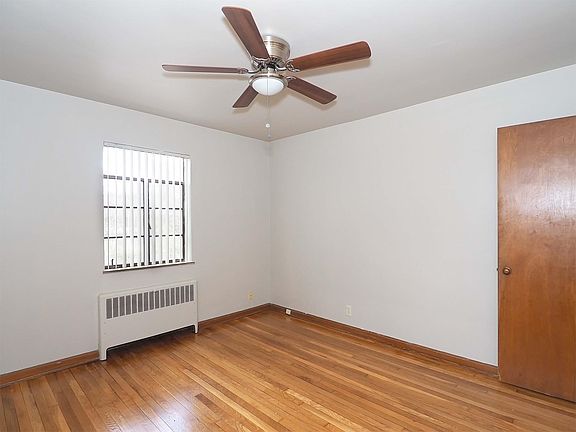 5th image of 6122 Dryden Ave APT 4