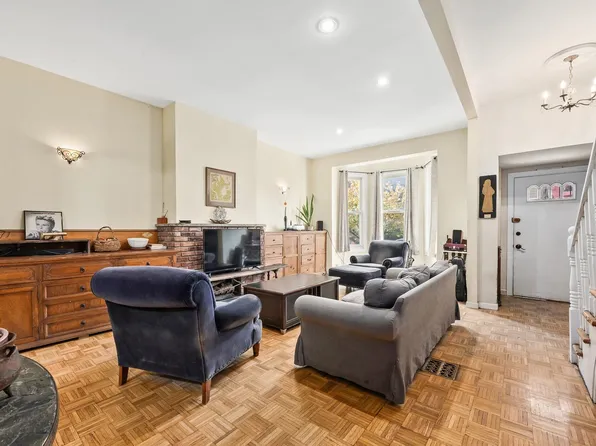 134 Ogden Avenue image 4 of 28