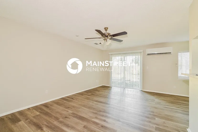 7 S Lake Pleasant Rd — Photo 2