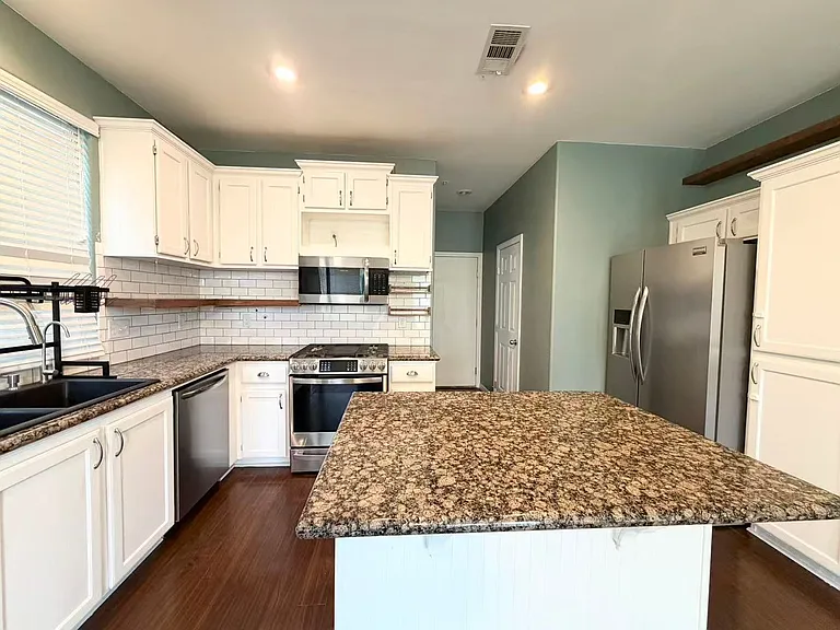 8901 Square Knot Ave — Photo 7