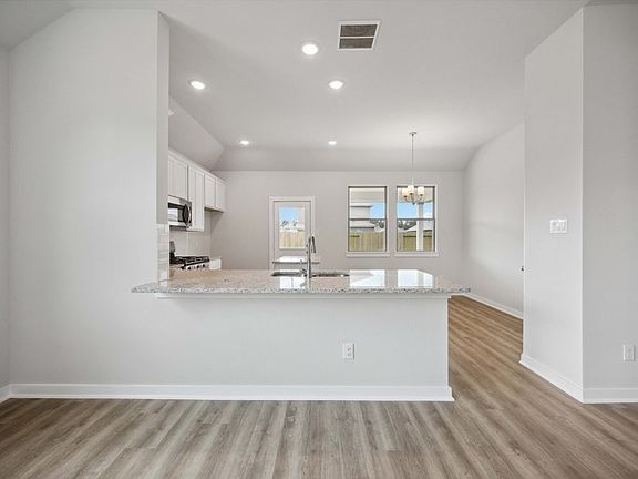 25460 Honus Wagner Way - Wilson - Family Room Kitchen