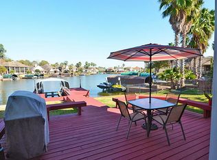 380 Bayshore Dr, Montgomery, TX 77356
