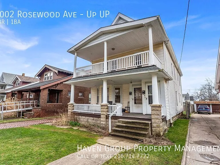 9002 Rosewood Ave #UP UP — Photo 2