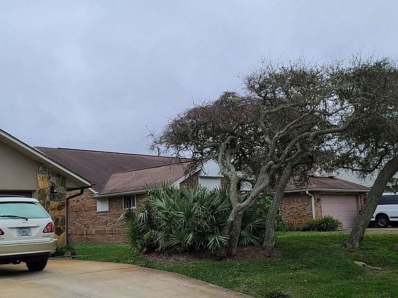 3rd image of 24 Concord Dr