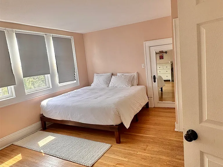 100 Hauxhurst Ave #1 — Photo 24