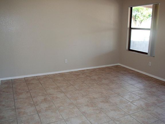 Tiled Dining or Family Room