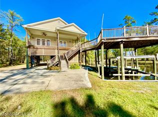 8225 Woodbridge Landing Ct, Bayou La Batre, AL 36509