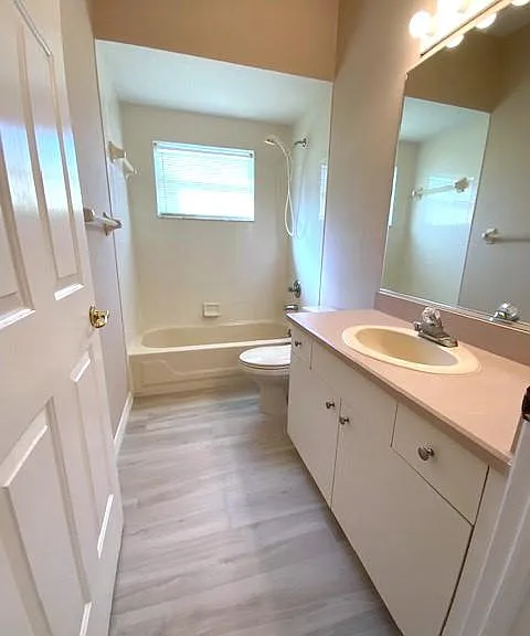 7 Walton Pl — Photo 16