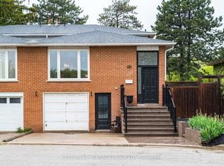 333 Enfield Rd, Burlington, ON L7T4E5