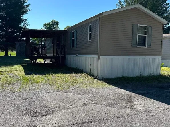 40 Pine Cone Ln #40, Carbondale, IL 62902