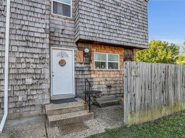 11247 Calico Dr, Kansas City, MO 64137