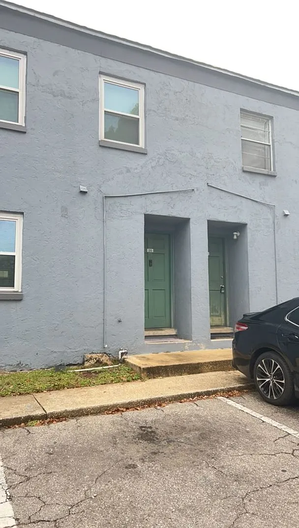 2/1.5 Condo on Pensacola — Photo 1
