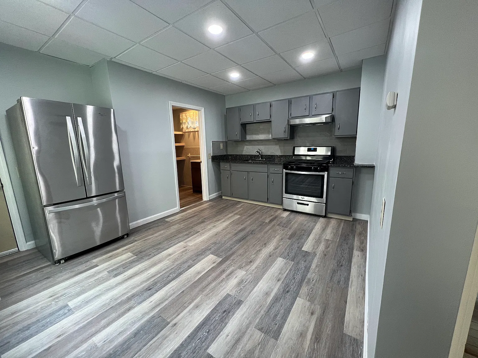 2 bed, 1050 sqft, $3,450 — Photo 3