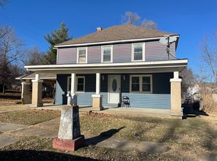 514 W 6th St, Chapman, KS 67431