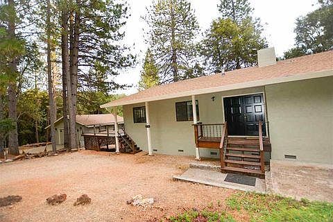 1st image of 27704 Gretchen Ln