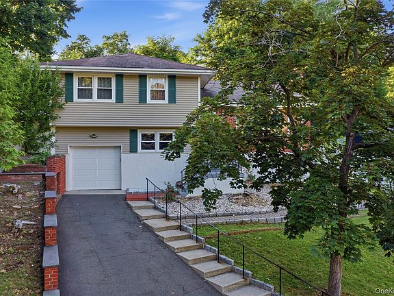 2nd image of 3 Hardy Place
