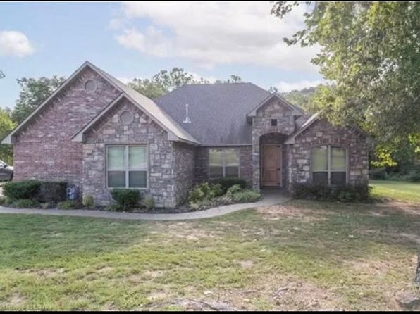 1150 Meadow Bridge Dr