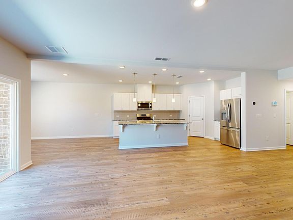 5th image of 2061 Ecoland Dr