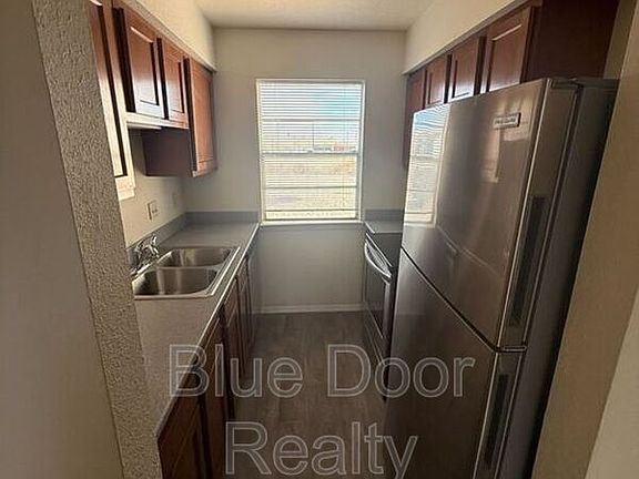 4th image of 4601 Carlisle Blvd NE APT H1