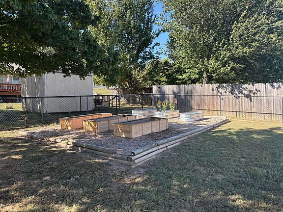 5th image of 535 S Gary Avenue