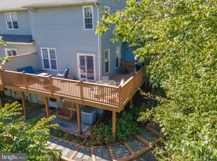 87 Knollwood Ct, Aston, PA 19014