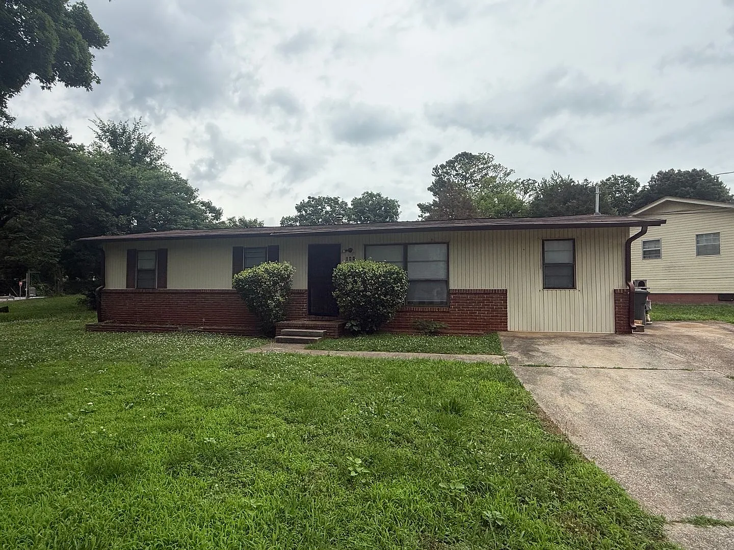 Section 8 approved 4 bedroom 2 bath house minutes from Downtown Huntsville AL! — Photo 1