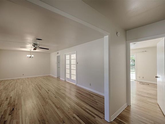 4th image of 1901 Avenue Q
